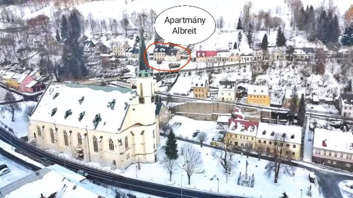 Apartman Albreit 1 ยาคีมอฟ ภายนอก รูปภาพ